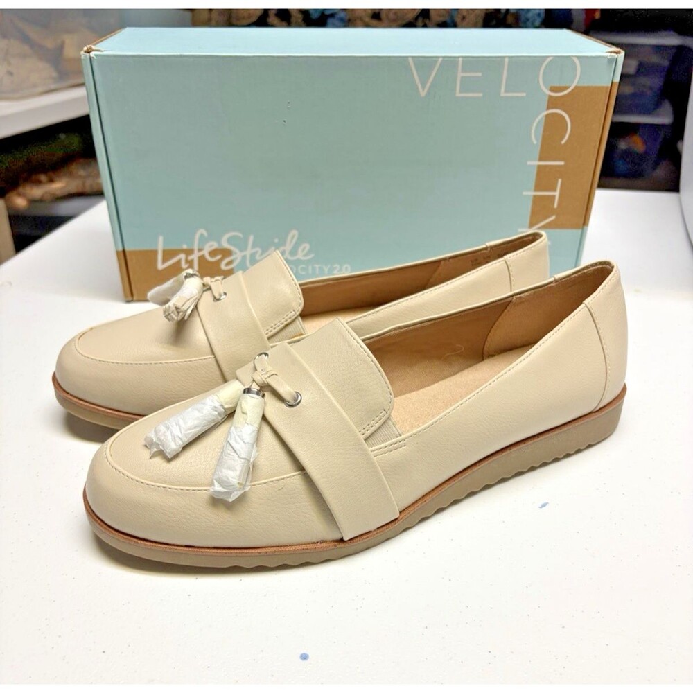 LifeStride Zee Tassel Loafer in Bone Color Women’s Size 10 Wide NIB